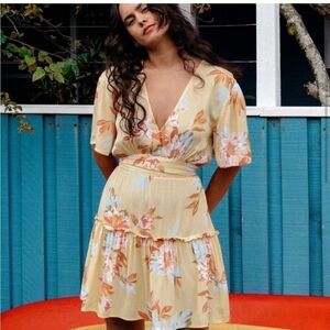 Billabong One And Only Wrap Dress Yellow Hawaiian Print Mini Dress (Size S)